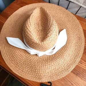 Women's wide brim sun hat